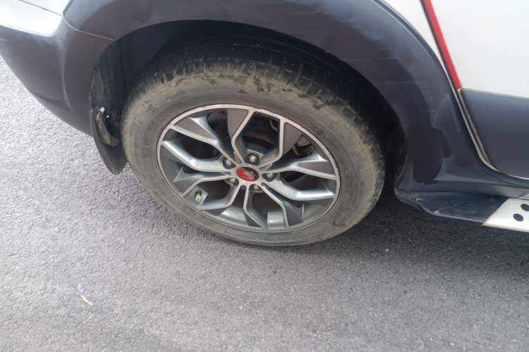 Used FORTHING Joyear X5 2016 1.6L Manual Luxury Model Right Rear Wheel Hub