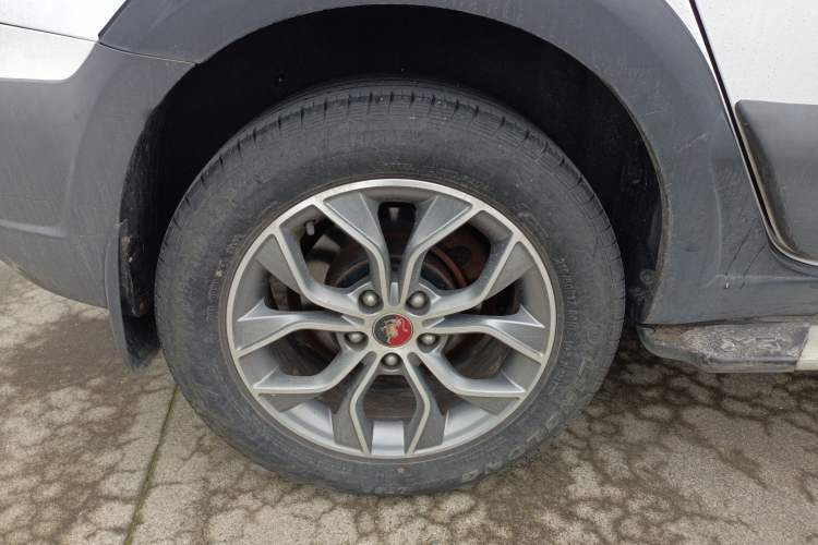 Used FORTHING Joyear X5 2016 1.6L Manual Luxury Edition Right Rear Wheel Hub