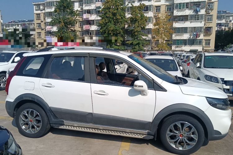 Used FORTHING Joyear X5 2016 1.6L Manual Luxury Edition Right Side