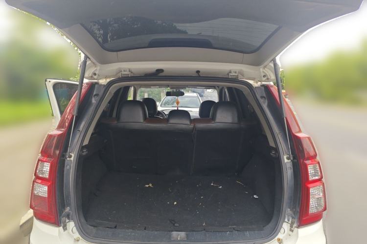 Used FORTHING Joyear X5 2016 1.6L Manual Luxury Model Trunk