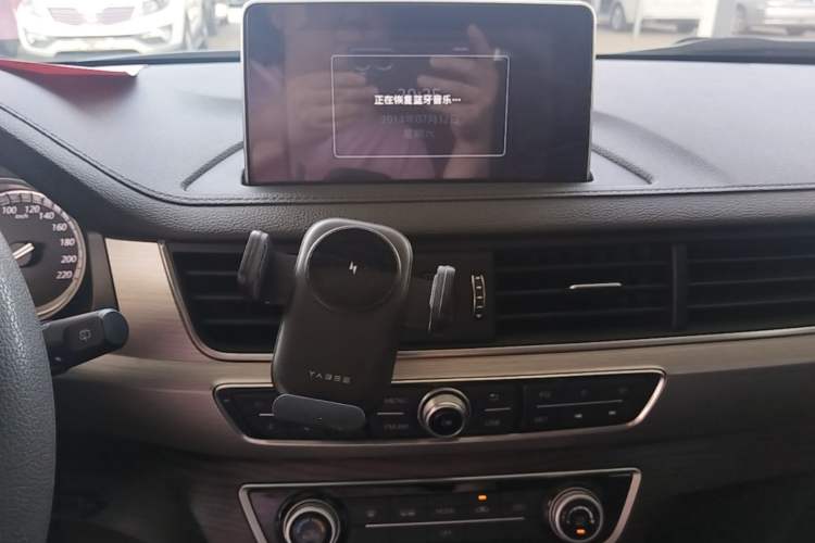Used FORTHING Joyear X5 2017 1.6L CVT Luxury Model Audio And AC Panel