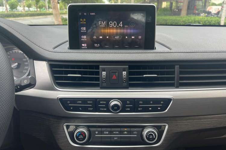 Used FORTHING Joyear X5 2017 1.6L CVT Luxury Model Audio And AC Panel