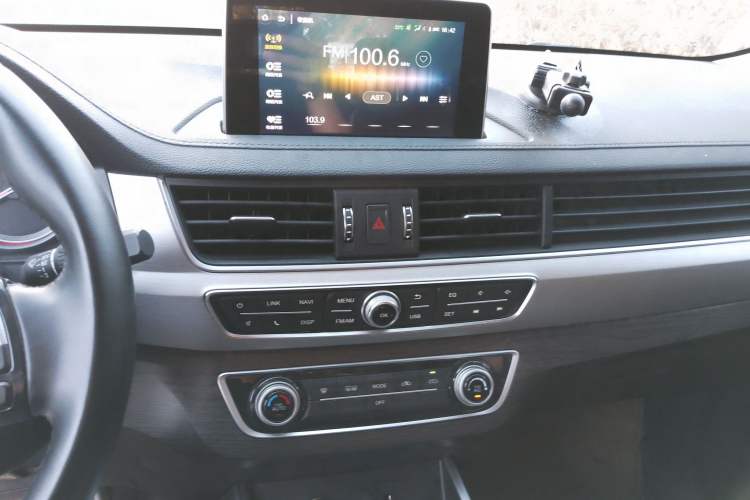 Used FORTHING Joyear X5 2017 1.6L CVT Luxury Model Audio And AC Panel