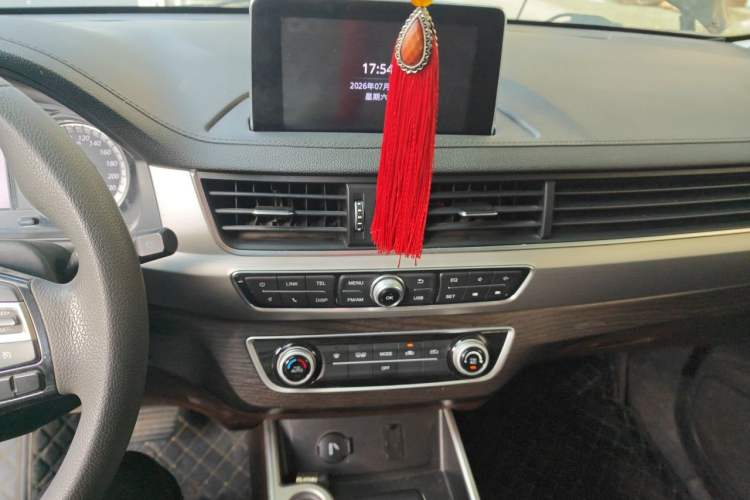 Used FORTHING Joyear X5 2017 1.6L CVT Luxury Model Audio And AC Panel