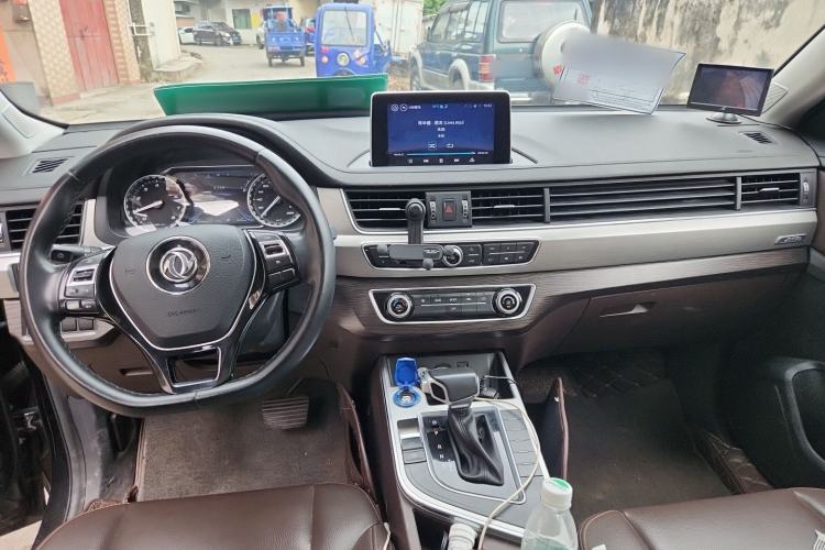 Used FORTHING Joyear X5 2017 Jingxiang Series 1.5T CVT Luxury Model Center Console