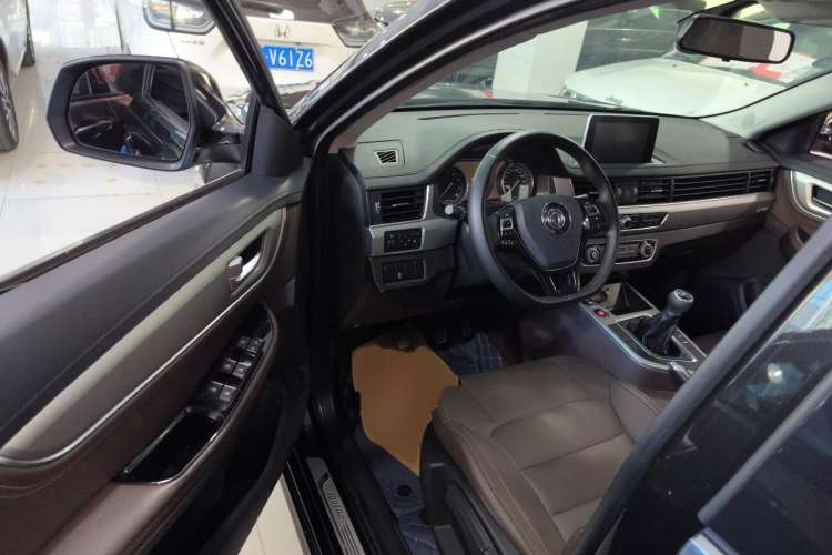 Used FORTHING Joyear X5 2017 Jingxiang Series 1.5T Manual Luxury Model Driver Seat
