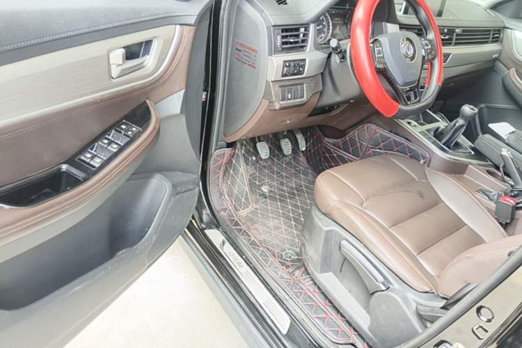 Used FORTHING Joyear X5 2017 Jingxiang Series 1.5T Manual Luxury Model Driver Seat