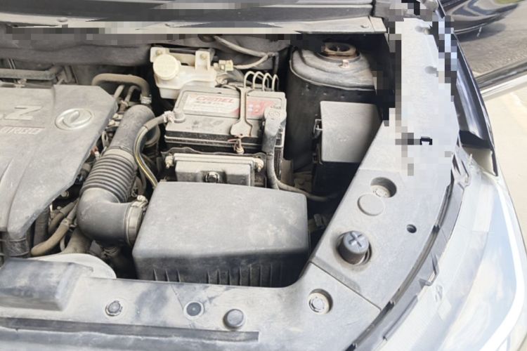 Used FORTHING Joyear X5 2017 Jingxiang Series 1.5T Manual Luxury Model Engine Bay Left