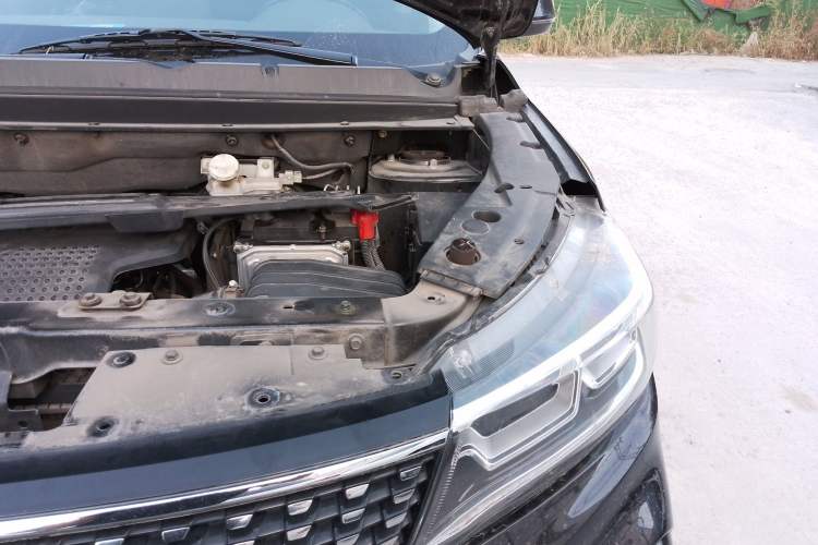 Used FORTHING Joyear X5 2017 1.6L CVT Luxury Model Engine Bay Left