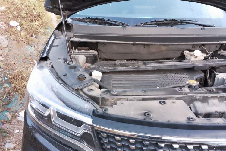 Used FORTHING Joyear X5 2017 1.6L CVT Luxury Model Engine Bay Right