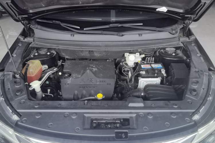 Used FORTHING Joyear X5 2017 Enjoy Series 1.6L CVT Luxury Model Engine Bay