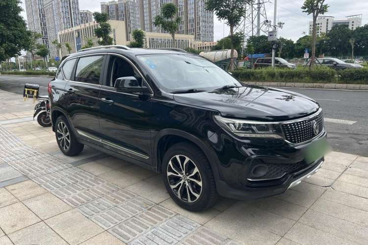 Used FORTHING Joyear X5 2017 1.6L CVT Luxury Model Front Right 45 Deg