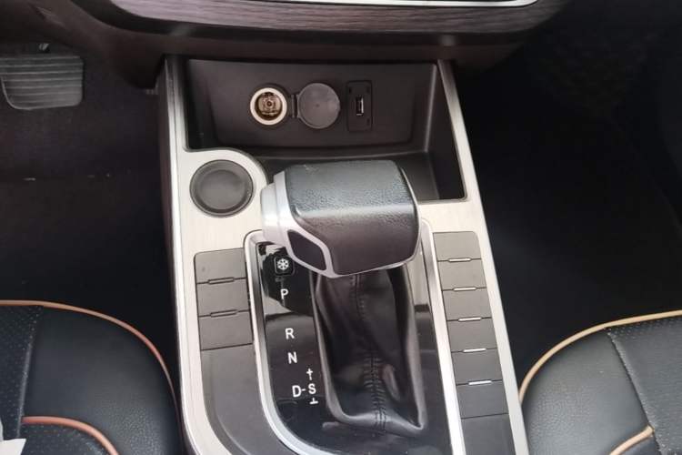 Used FORTHING Joyear X5 2017 1.6L CVT Luxury Model Gear Lever