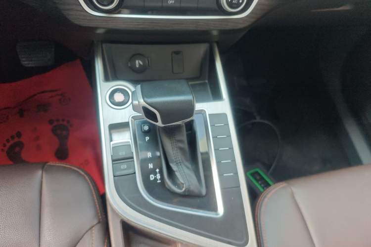 Used FORTHING Joyear X5 2017 Jingxiang Series 1.5T CVT Luxury Model Gear Lever