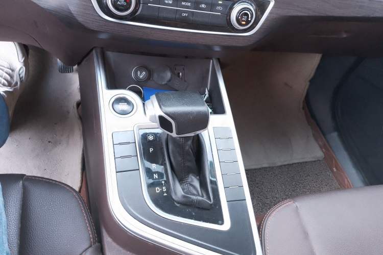 Used FORTHING Joyear X5 2017 1.6L CVT Luxury Model Gear Lever