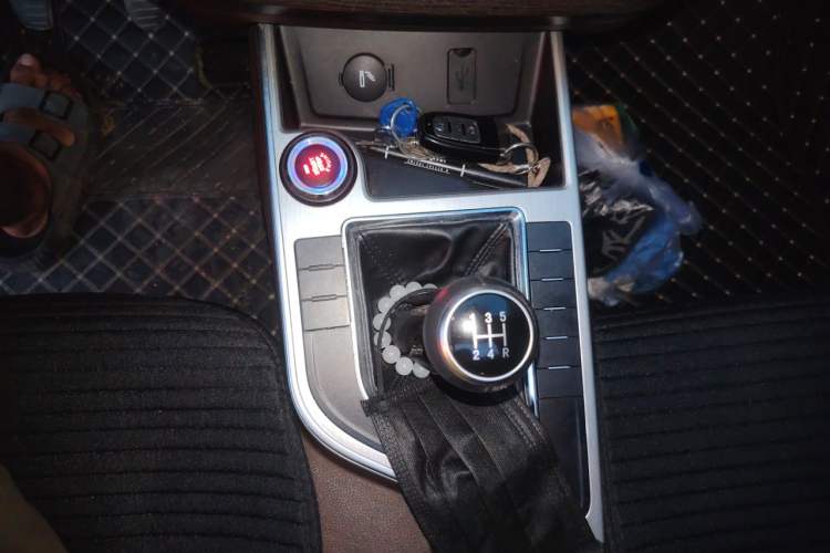 Used FORTHING Joyear X5 2017 1.6L Manual Luxury Model Gear Lever