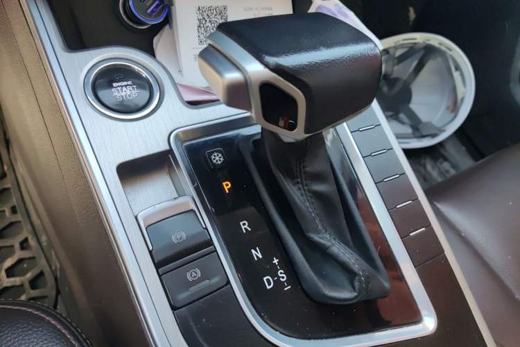 Used FORTHING Joyear X5 2017 Jingxiang Series 1.5T CVT Luxury Model Gear Lever