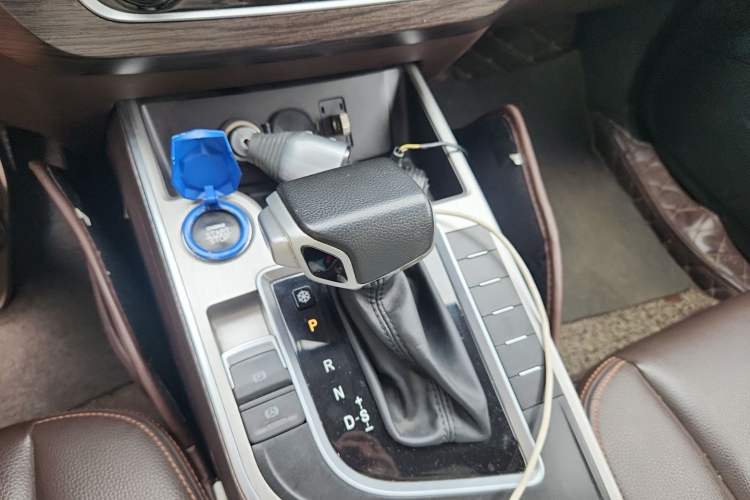 Used FORTHING Joyear X5 2017 Jingxiang Series 1.5T CVT Luxury Model Gear Lever