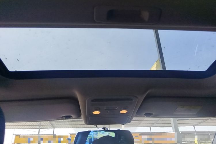 Used FORTHING Joyear X5 2017 1.6L CVT Luxury Model Headliner