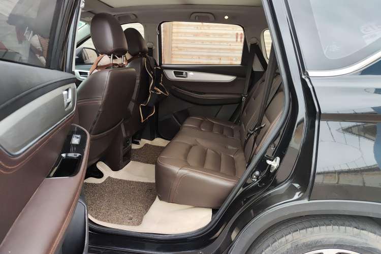 Used FORTHING Joyear X5 2017 Jingxiang Series 1.5T Manual Luxury Model Interior 1