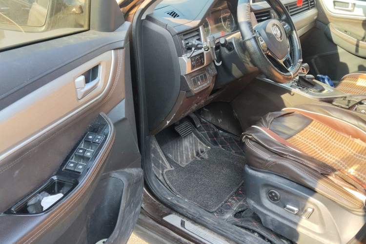 Used FORTHING Joyear X5 2017 Jingxiang Series 1.5T CVT Luxury Model Interior 3
