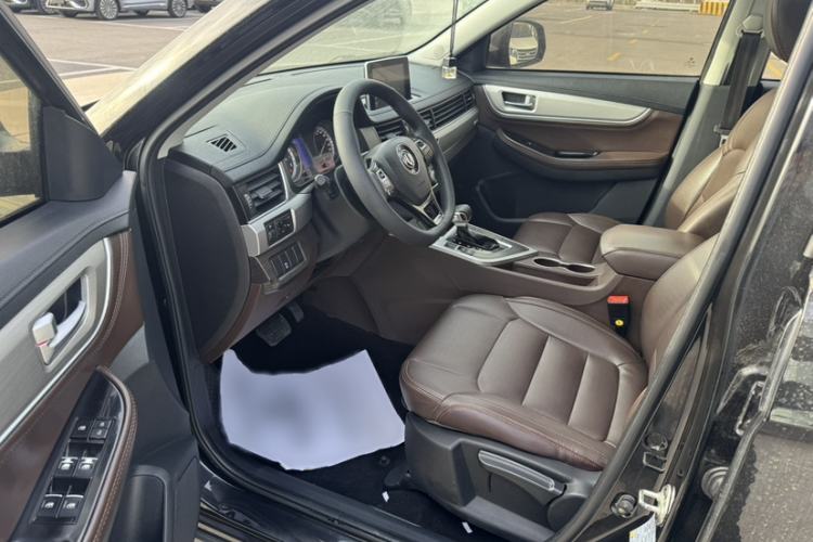 Used FORTHING Joyear X5 2017 Jingxiang Series 1.5T CVT Luxury Model Interior 3