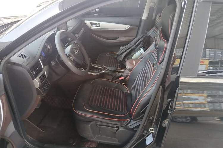 Used FORTHING Joyear X5 2017 1.6L CVT Luxury Model Left Front Seat
