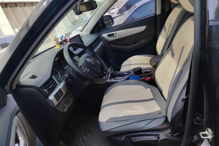 Used FORTHING Joyear X5 2017 Jingxiang Series 1.5T CVT Luxury Model Left Front Seat