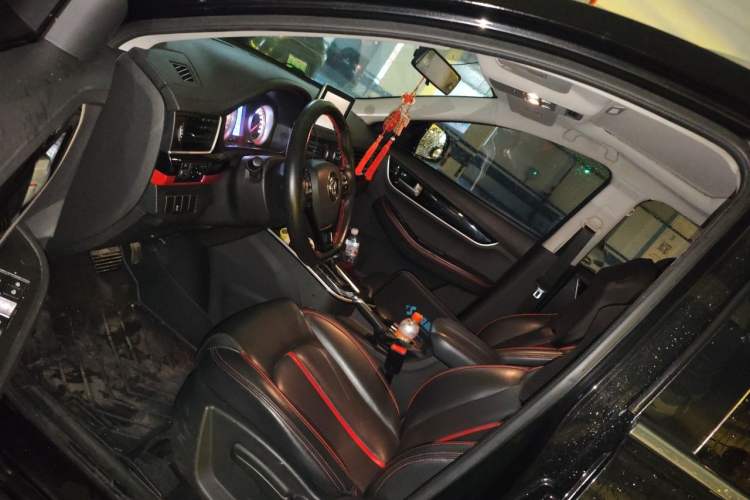 Used FORTHING Joyear X5 2017 Enjoy Series 1.6L CVT Luxury Model Left Front Seat