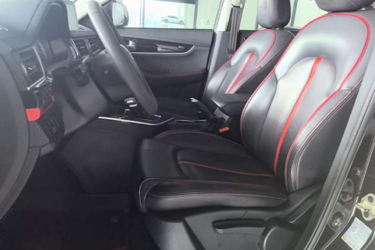Used FORTHING Joyear X5 2017 Enjoy Series 1.6L CVT Luxury Model Left Front Seat