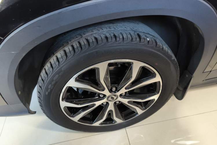 Used FORTHING Joyear X5 2017 Jingxiang Series 1.5T Manual Luxury Model Left Front Wheel Hub