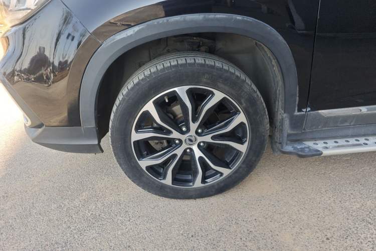 Used FORTHING Joyear X5 2017 Jingxiang Series 1.5T CVT Luxury Model Left Front Wheel Hub