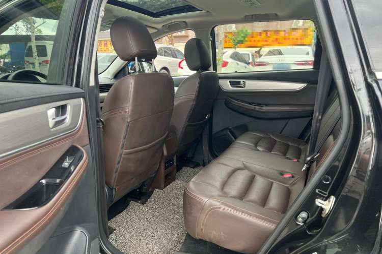 Used FORTHING Joyear X5 2017 1.6L CVT Luxury Model Left Rear Seat