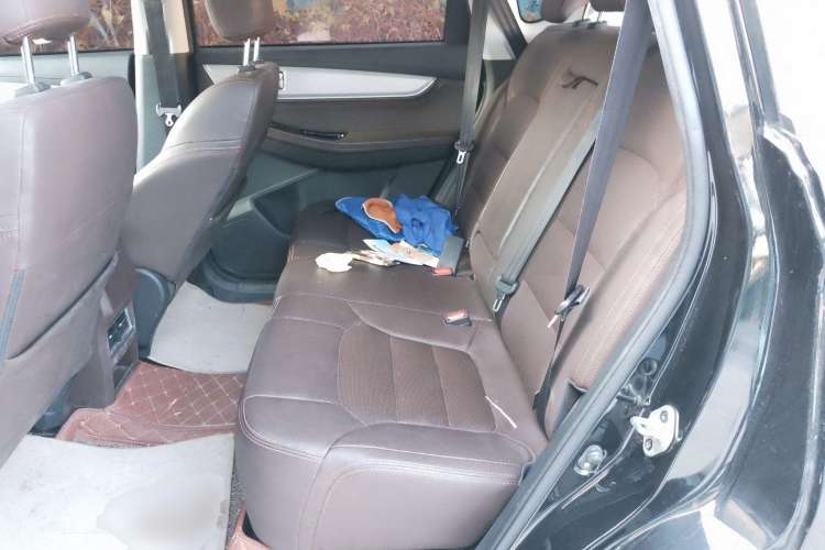 Used FORTHING Joyear X5 2017 1.6L CVT Luxury Model Left Rear Seat
