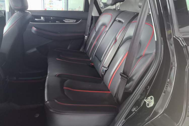 Used FORTHING Joyear X5 2017 Enjoy Series 1.6L CVT Luxury Model Left Rear Seat