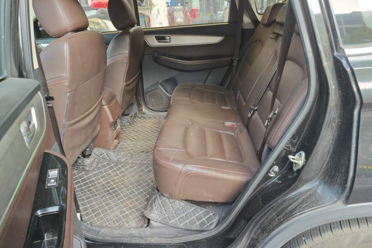 Used FORTHING Joyear X5 2017 1.6L CVT Luxury Model Left Rear Seat
