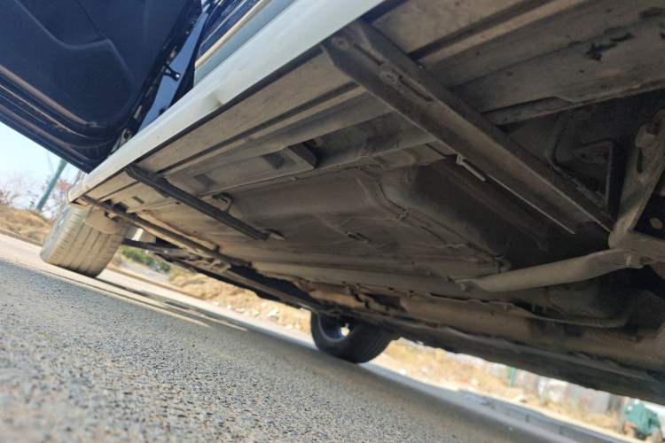 Used FORTHING Joyear X5 2017 Jingxiang Series 1.5T CVT Luxury Model Left Side Sill