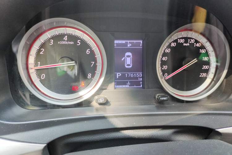 Used FORTHING Joyear X5 2017 1.6L CVT Luxury Model Odometer Close Up