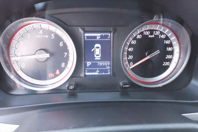 Used FORTHING Joyear X5 2017 1.6L CVT Luxury Model Odometer Close Up