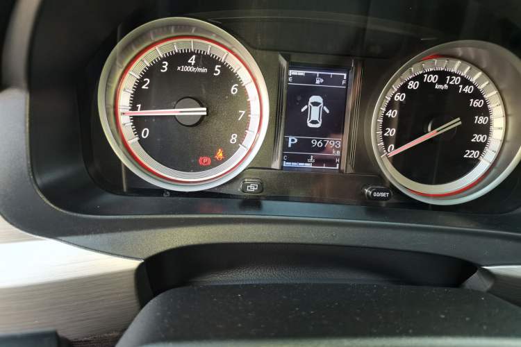 Used FORTHING Joyear X5 2017 Jingxiang Series 1.5T CVT Luxury Model Odometer Close Up