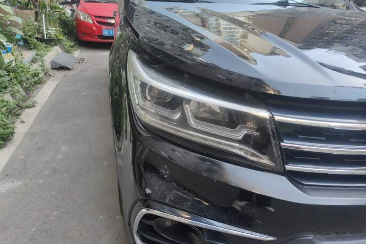 Used FORTHING Joyear X5 2017 Jingxiang Series 1.5T CVT Luxury Model Right Front Headlight