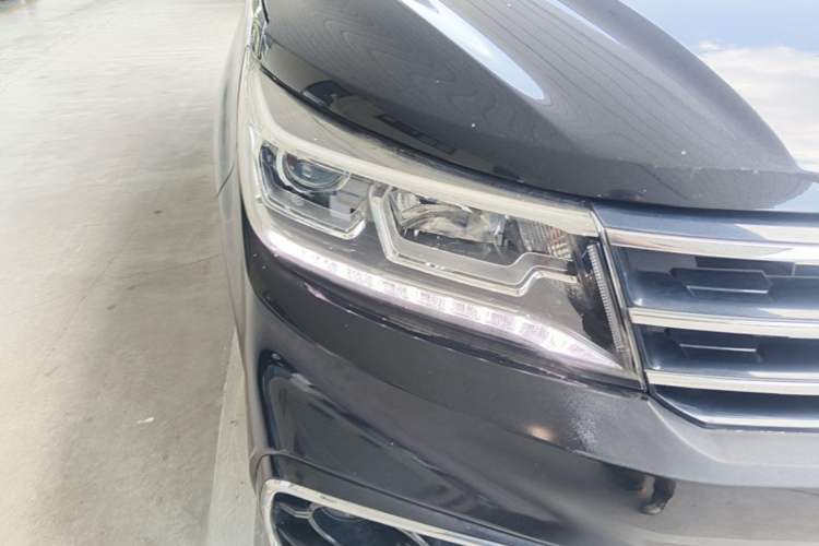 Used FORTHING Joyear X5 2017 Jingxiang Series 1.5T Manual Luxury Model Right Front Headlight
