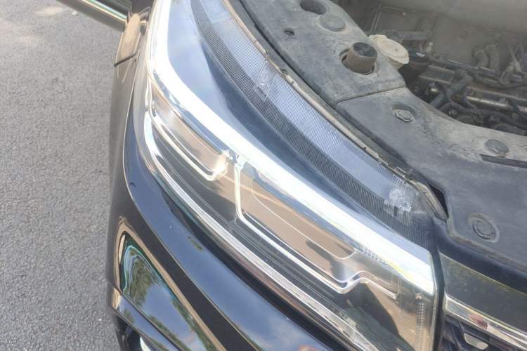 Used FORTHING Joyear X5 2017 1.6L CVT Luxury Model Right Front Headlight