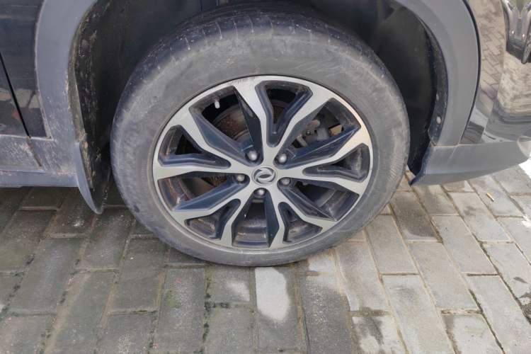 Used FORTHING Joyear X5 2017 Jingxiang Series 1.5T CVT Luxury Model Right Front Wheel Hub