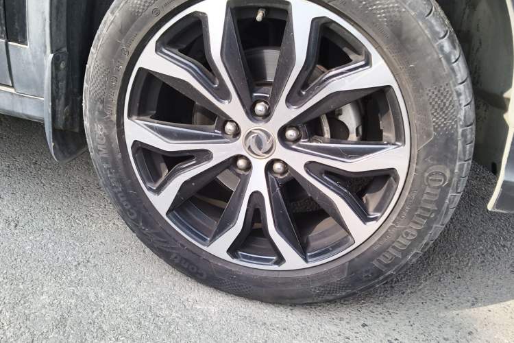 Used FORTHING Joyear X5 2017 Jingxiang Series 1.5T CVT Luxury Model Right Front Wheel Hub
