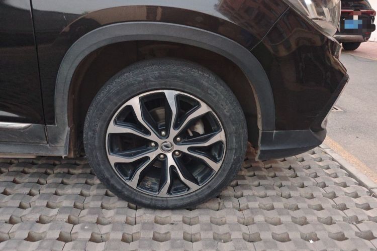 Used FORTHING Joyear X5 2017 2.0L Manual Luxury Version Right Front Wheel Hub