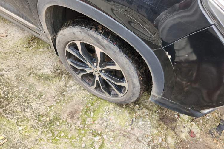 Used FORTHING Joyear X5 2017 Jingxiang Series 1.5T CVT Luxury Model Right Front Wheel Hub
