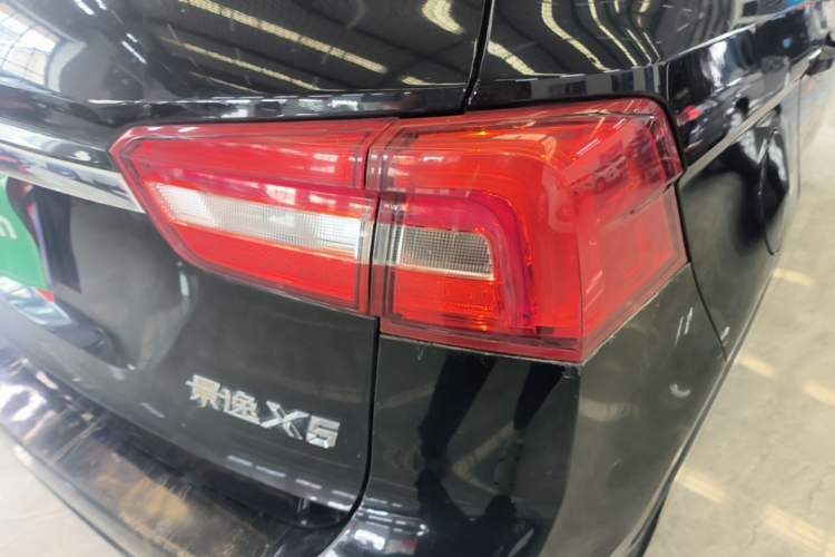 Used FORTHING Joyear X5 2017 Jingxiang Series 1.5T Manual Luxury Model Right Rear Taillight