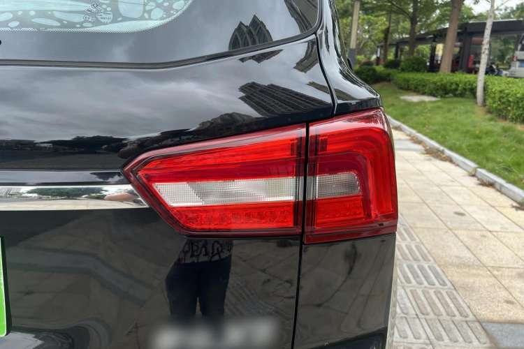 Used FORTHING Joyear X5 2017 1.6L CVT Luxury Model Right Rear Taillight