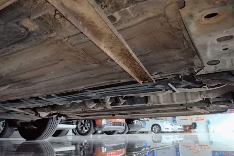 Used FORTHING Joyear X5 2017 Enjoy Series 1.6L CVT Luxury Model Right Side Sill
